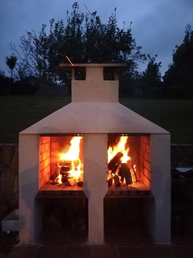 Willa Piscina Climatizada - Todo El Ano- Playa De La Nora-Chimenea- Barbacoa Quintueles Zewnętrze zdjęcie
